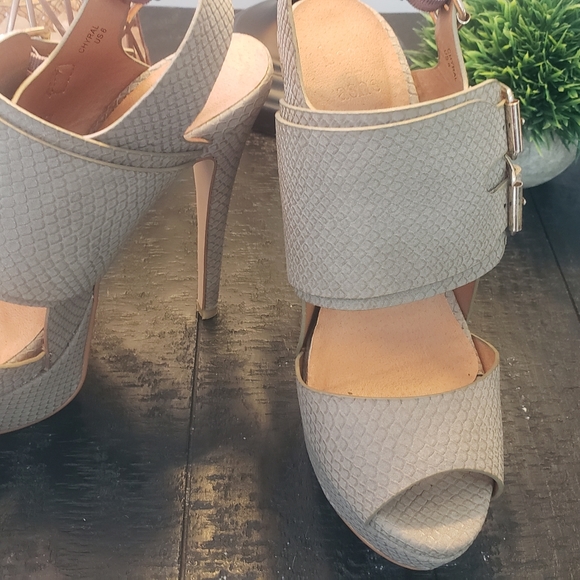 High Heeled Stiletto - Picture 1 of 5